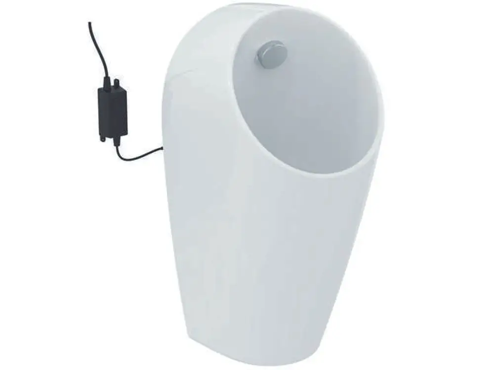 Weißes E-Urinal von Ideal Standard mit Netzwerkanschluss, Zulauf von hinten. Schlichte Form und technische Anschlussmöglichkeiten sichtbar.